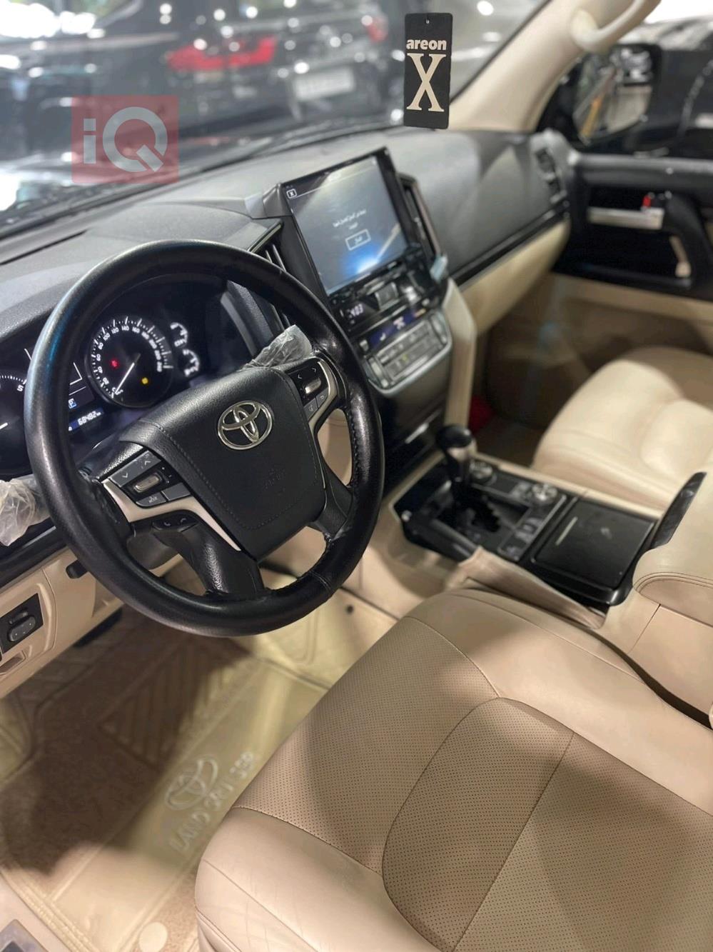 تويوتا لاندكروزر